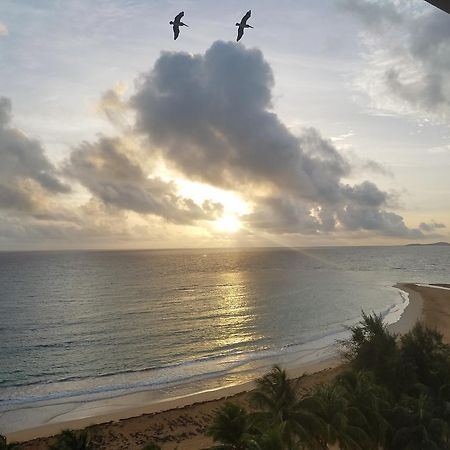 Beach Front Apartment In ルキリョ エクステリア 写真